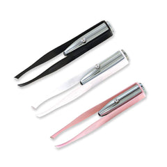 Pinces maquillage 1st Choice éclairées, idéales pour sourcils et cils.