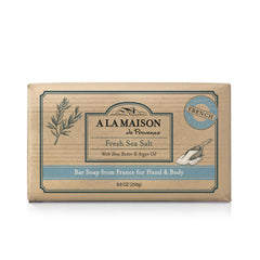 A LA MAISON Savon mains au sel frais: mousse riche pour hydrater la peau.