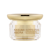 ABERA Kasumi Crème en flacon révèle un éclat lumineux du teint.