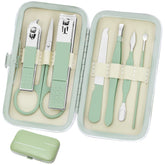 Aceoce set manucure 8-en-1 dans un coffret voyage luxueux.