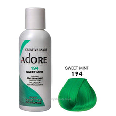 Résultat vibrant menthe douce avec Adore, couleur durable jusqu'à quatre semaines.