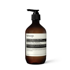 Aesop Rejuvenate Intensive Balm texture riche pour hydrater profondément la peau.