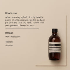 Détail de l'étiquette Aesop B & Tea, signe d'une formule douce et sans alcool.