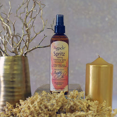 AGADIR Spritz facilite le défrisage et le lissage sans effort.