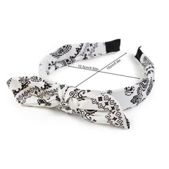 Bandeau AIBFRID Bow boho Paisley blanc, parfait pour looks estivaux.