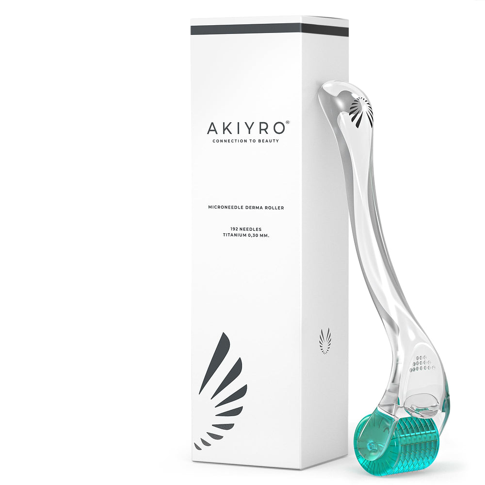 AKIYRO rouleau à aiguilles visage 0,30 mm pour peau plus lumineuse.