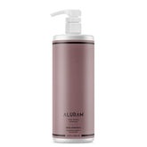 ALURAM Shampoing quotidien à l’eau de coco — bouteille lumineuse pour hydratation durable.