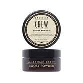 American Crew Poudre Boost soulève les racines pour un volume durable.