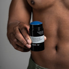 Anthony déodorant sans aluminium – emballage transparent et application nette.