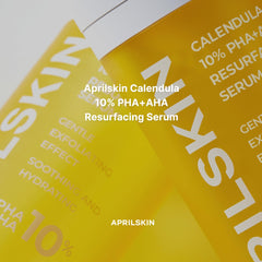 Texture satinée du sérum APRILSKIN Calendula10% PHA+AHA sur la peau.