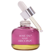 ARCONA Wine Oil Serum, bouteille élégante prête à hydrater et éclairer la peau.