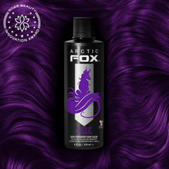 ARCTIC FOX Purple AF: application colorée violette pour des reflets intenses.