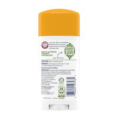 Arm et Hammer Essentiels Déodorant Frais Pack montre l’emballage pratique pour la maison.