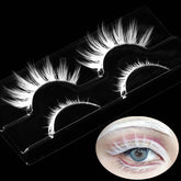 Cils blancs AUGENLI pour Halloween, regard éthéré idéal pour une fête masquée.