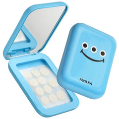 Patchs AUSLKA anti-acné visage dans un emballage compact prêt à recharger.