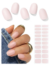 Bandes Gel semi-cuites AutyaMee matte rose lait pour une manucure rapide et élégante.