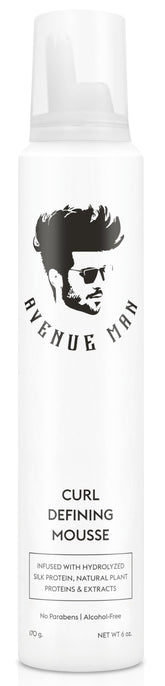 Avenue Man Mousse montrant des boucles definies dans une bouteille, effet naturel