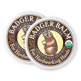 Baume Badger dans sa boîte 2 oz, protection durable des mains sèches.