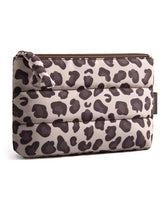 Trousse BAGSMART en imprimé léopard, rangement maquillage compact et pratique pour le voyage.