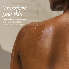 Application huile corps menthe après douche, texture légère