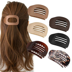 Barrette bec-de-canard simple et élégante, fixation sûre pour tous types de cheveux.