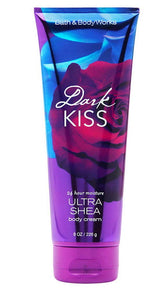 Bath & Body Works Dark Kiss – bouteille Crème Ultra Shea pour hydrater la peau au quotidien.