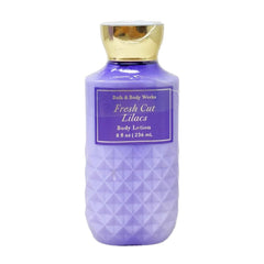 Coffret Bath & Body Works Fresh Cut Lilacs duo, présentation soignée et parfum lilas.