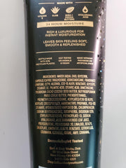 Texture onctueuse de la crème Bath & Body Works Into the Night, peau douce et satinée