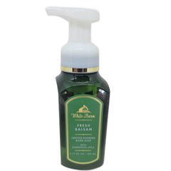 Bath & Body Works Savon mains mousse Frais Balsam — étiquette saisonnière et parfum durable.