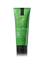 Bath & Body Works Aromathérapie Eucalyptus Spearmint étiquetage et emballage saisonnier; design inspirant.