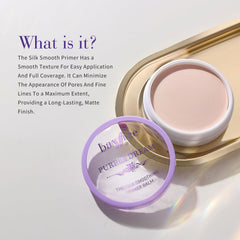 finition matte invisible du bayfree Silk Smoothing Primer Balm sur la peau