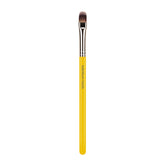 Bdellium Tools Studio 936 pinceau correcteur pour estomper les zones ciblées.
