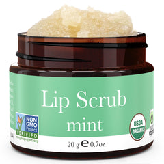 Beauty by Earth gommage lèvres menthe en pot, exfolie en douceur et prépare l'hydratation.