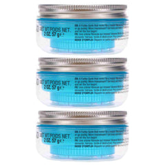 Bed Head Manipulator appliqué sur cheveux secs pour définition durable et contrôle.