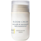 Beekman 1802 Bloom Cream dans un pot, hydratation quotidienne douce.