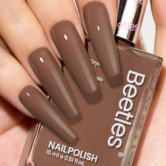 Vernis Beetles Mocha Mousse en bouteille brun chaud, couleur élégante pour une allure naturelle