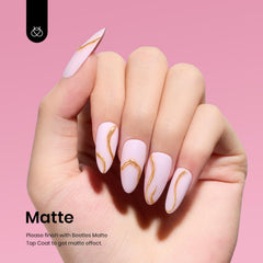 Beetles vernis gel rose pâle avant après, démonstration de transformation.