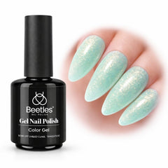 Beetles Gel Polish Vert Menthe: bouteille montrant le vernis brillant pour une manucure éclatante.