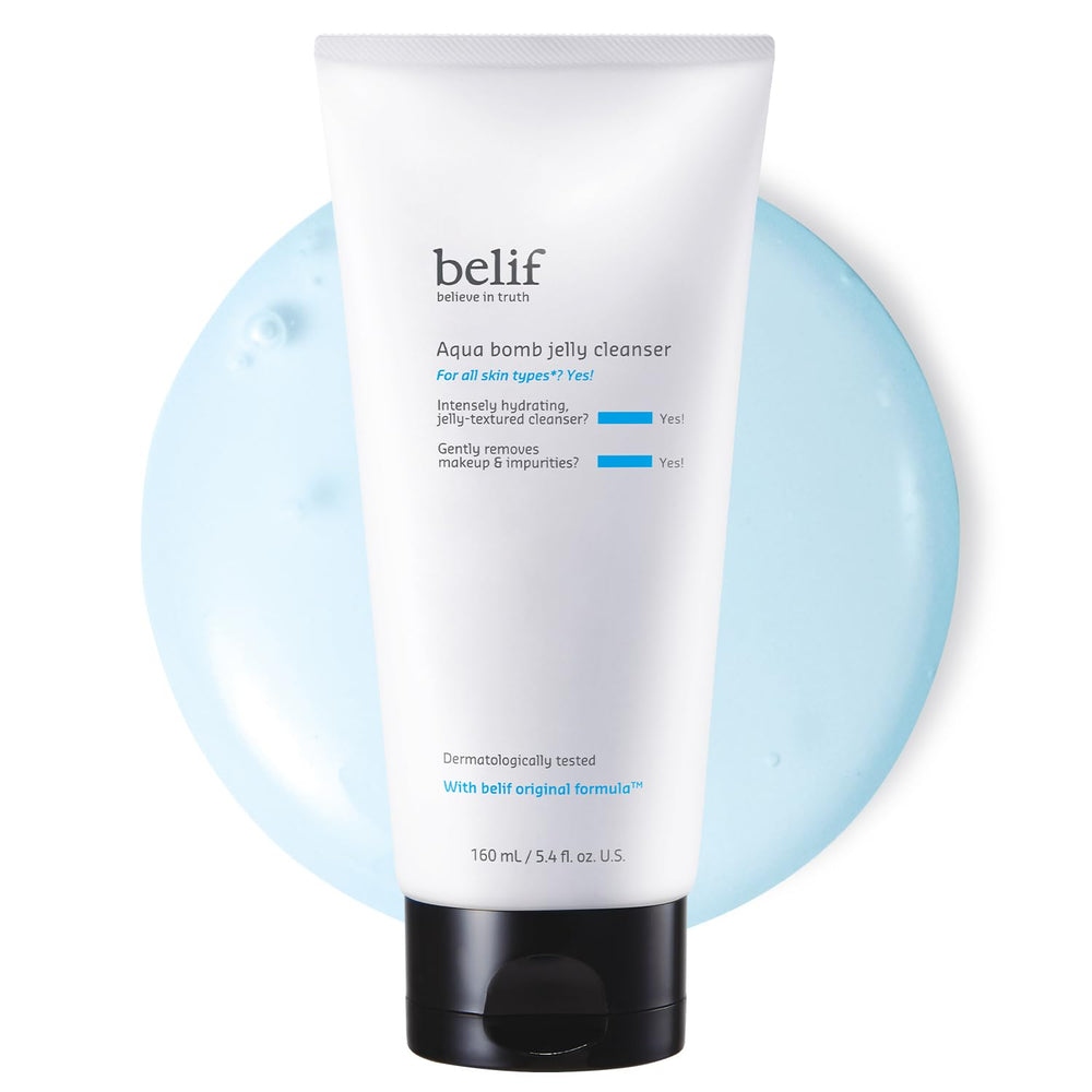 La bouteille belif nettoyant gel hydratant profond prête pour la routine quotidienne.