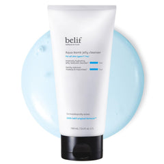 La bouteille belif nettoyant gel hydratant profond prête pour la routine quotidienne.