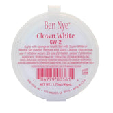 Maquillage Ben Nye Blanc Clown, application satinée pour un teint homogène et durable.