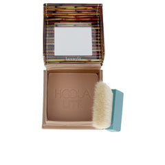 Benefit Hoola Lite poudre bronzante matte visage, pour un hâle léger et naturel.