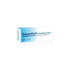 Texture nourrissante de la Crème Lèvres Bepanthol en gros plan.