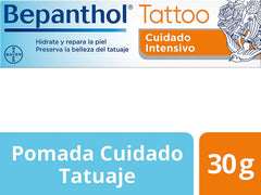 Texture légère de la crème pour tatouage prête à l’application.