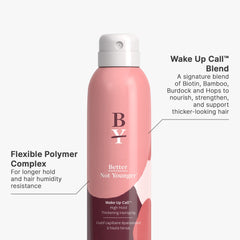 Better Not Younger – spray volumisant apportant épaisseur immédiate aux cheveux fins.