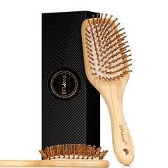 La brosse BFWood en bambou-plat pour démêlage en douceur et protection du cuir chevelu.