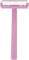 Rasoir jetable pour femmes BIC offrant une douceur de rasage.