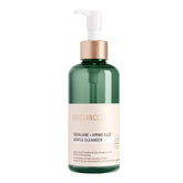 BIOSSANCE Squalane + Amino Aloe – flacon qui verse, hydratation légère et nettoyage en douceur.