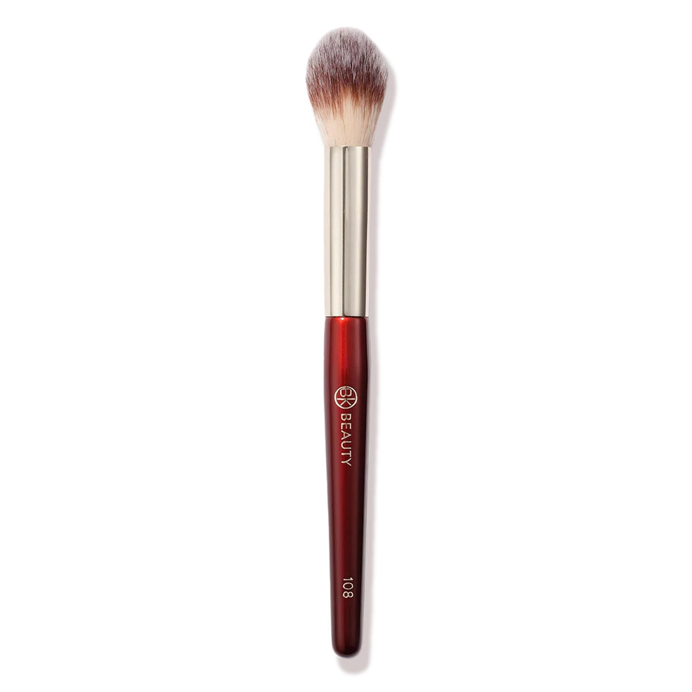 BK Beauty 108 pinceau poudre précision – application précise sous les yeux.