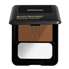 Poudre pressée Black Radiance avec éponge intégrée pour application fluide